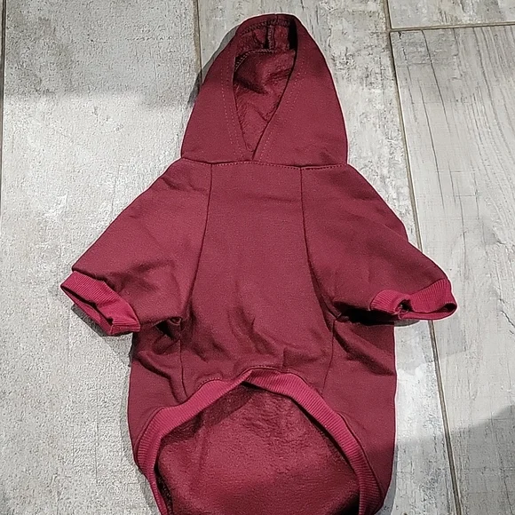 Puppies  love  Burgundy hoodie fits dogs 10 to 20lb - Picture 3 of 4